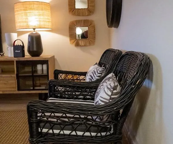 Moonrise Flat アパート *